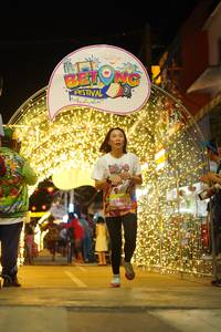 BIB: 50445
                            <button type="button" onclick="openModal(21832022)" class="btn btn-primary btn-sm float-right btn-popup" data-toggle="modal" data-target=".modal-high-quality">
                        <i class="fas fa-shopping-cart"></i> Add to Cart
                    </button>
                                            <button type="button" onclick="isThisMe(21832022, true)" class="btn btn-success btn-sm float-right btn-popup btn-isme hidden" data-toggle="tooltip" data-placement="bottom" title="นี่คือรูปของคุณใช่ไหม คลิกที่นี่เพื่อเอาเข้าอัลบั้ม">
                        <i class="fas fa-plus"></i> Add to album
                    </button>
                    <button type="button" onclick="isThisMe(21832022, false)" class="btn btn-warning btn-sm float-right btn-popup btn-isnotme hidden">
                        <i class="fas fa-ban"></i> Remove from album
                    </button>